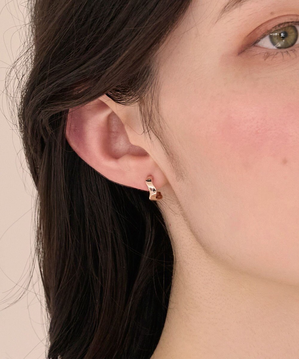 Phoebe 〈痛くないシリーズ/金属アレルギー対応〉リップルフープライトフィットイヤリング フープイヤリング/シンプル/変形 