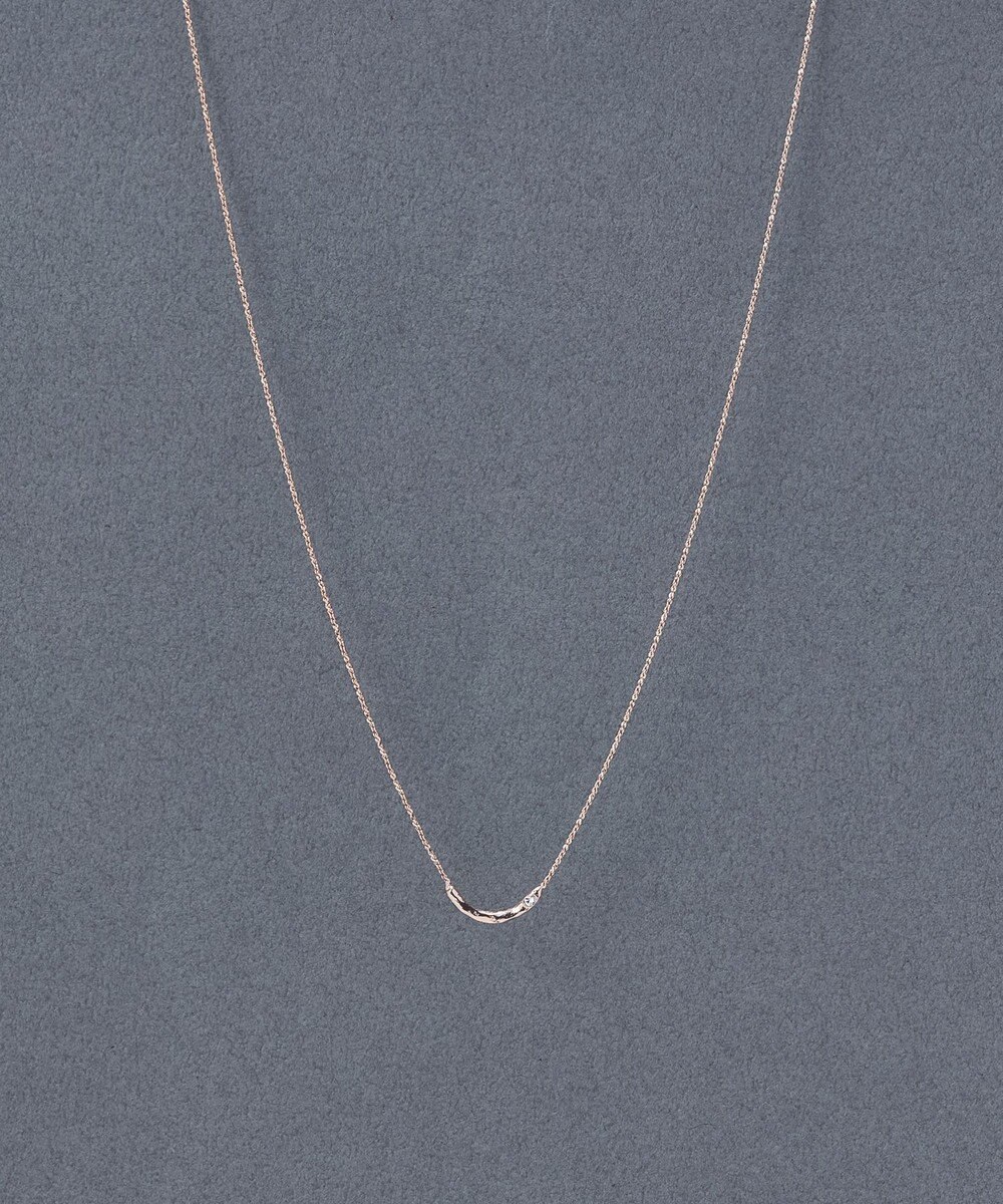 Phoebe 〈金属アレルギー対応〉エターナルクレセントネックレス 