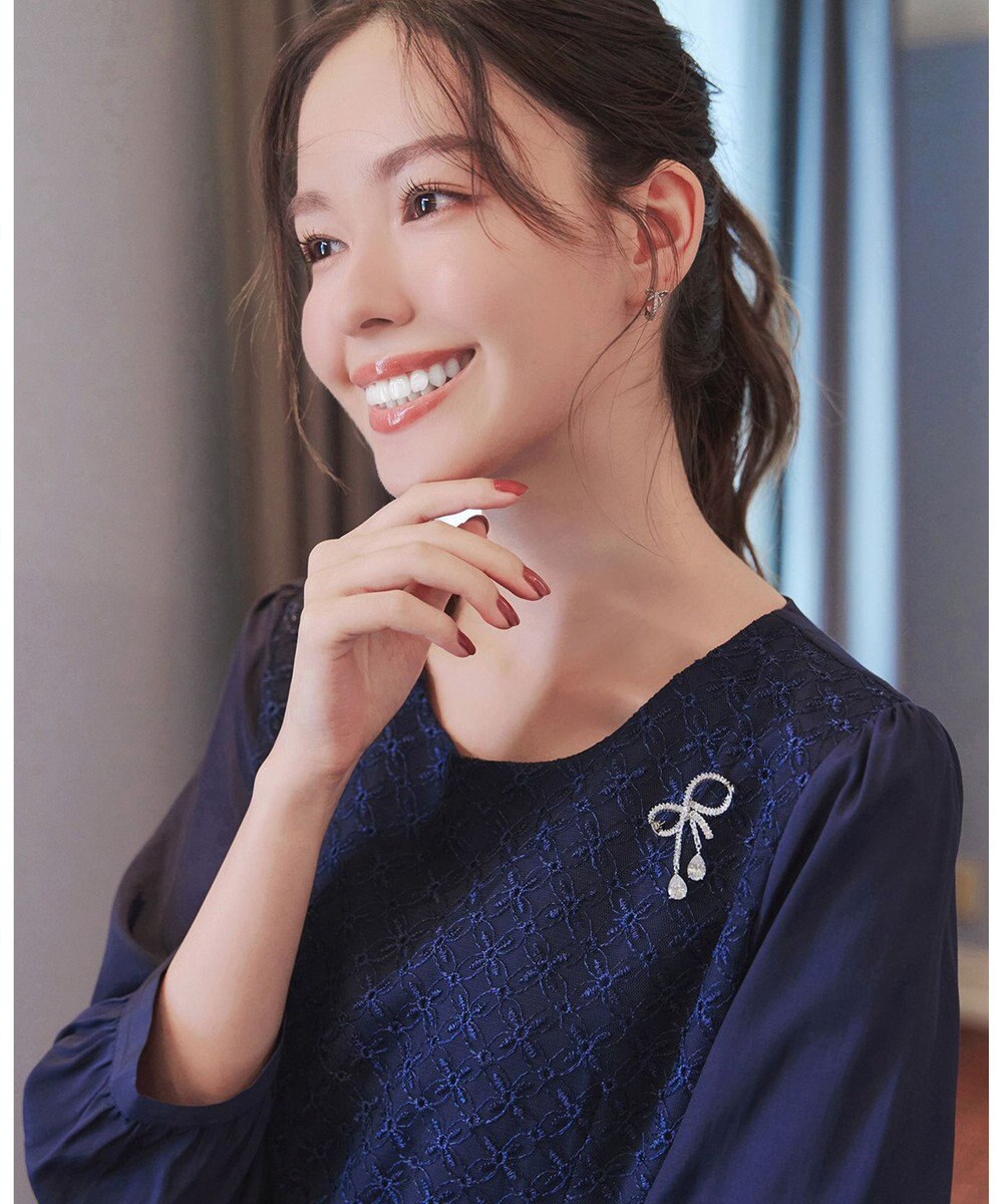 Tiaclasse 【安田美沙子さん着用】キュービックリボンモチーフブローチ 