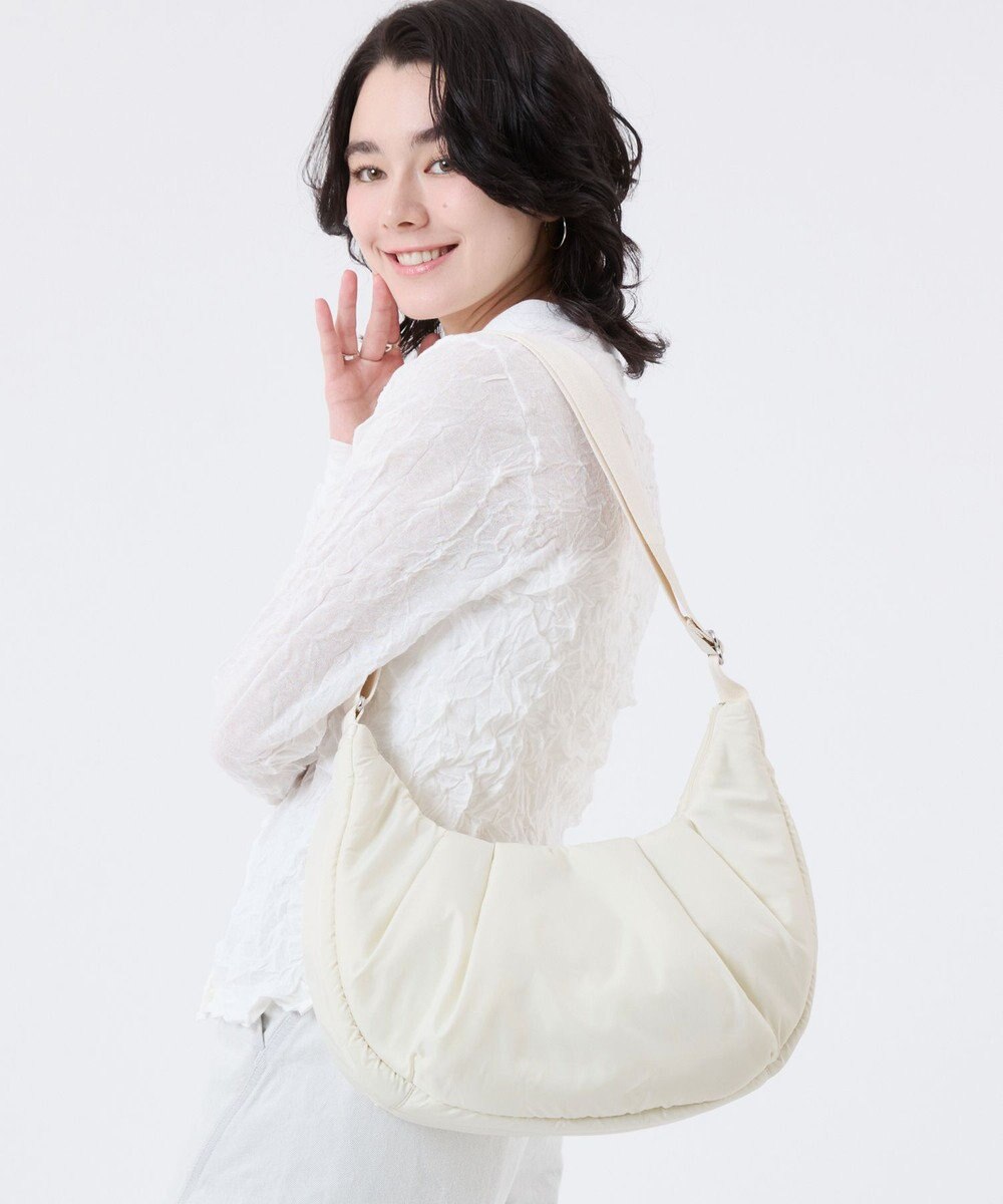 LeSportsac SHEEN LARGE CRESCENT/ホワイトマシュマロ 