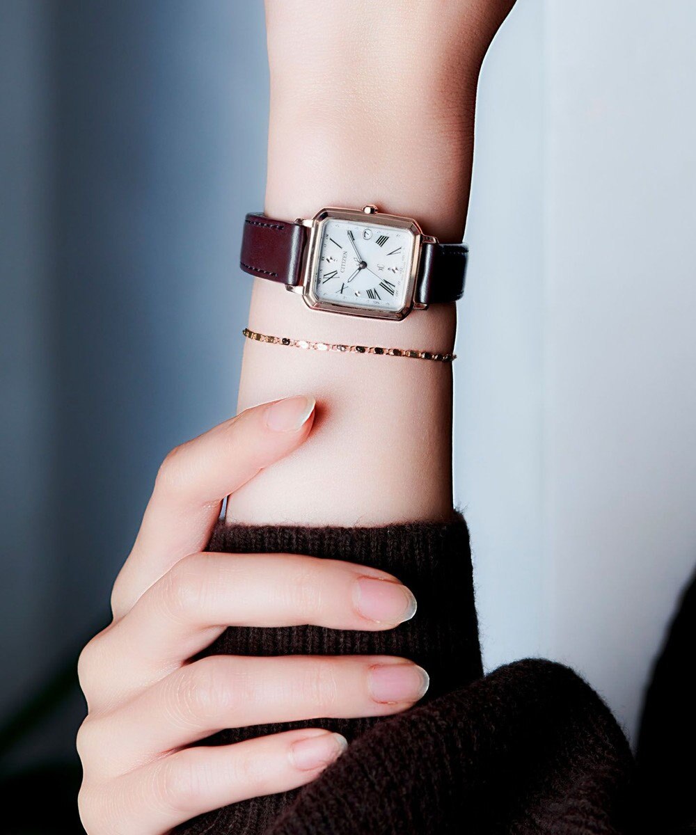 CITIZEN 【替えバンド付き電波時計】電池交換不要のスクエア2wayモデル ES9506-62A 