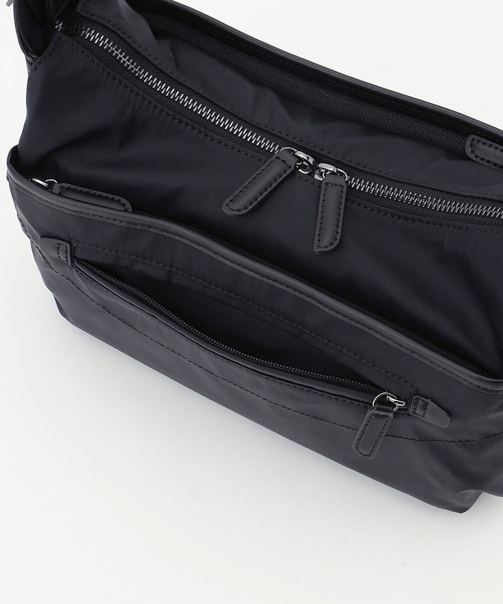 Y'SACCS 【ムック本掲載】【ナイロンタフタ×リサイクルレザー】デイリーショルダー　Sサイズ 