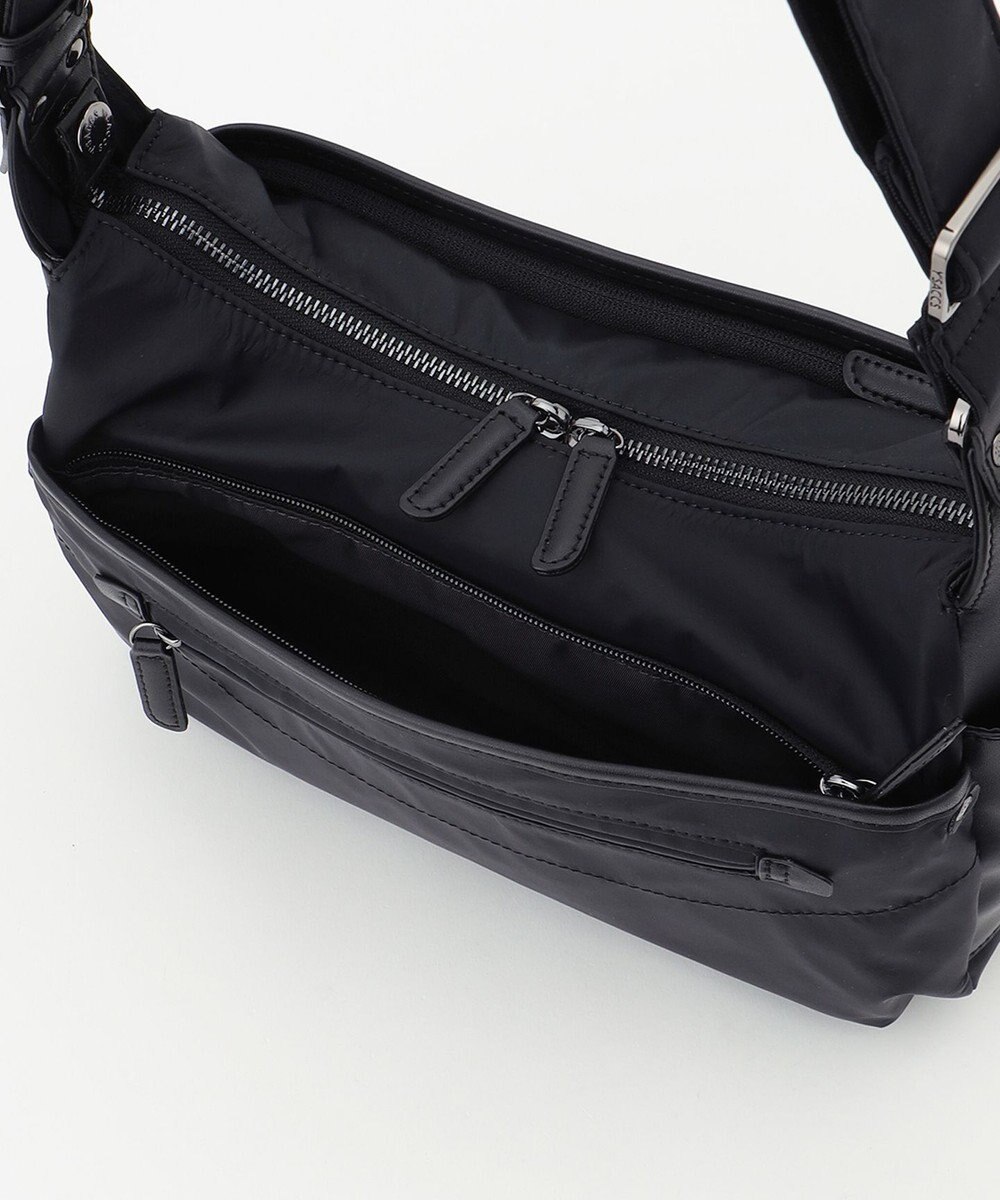 Y'SACCS 【ムック本掲載】【ナイロンタフタ×リサイクルレザー】デイリーショルダー　Sサイズ 