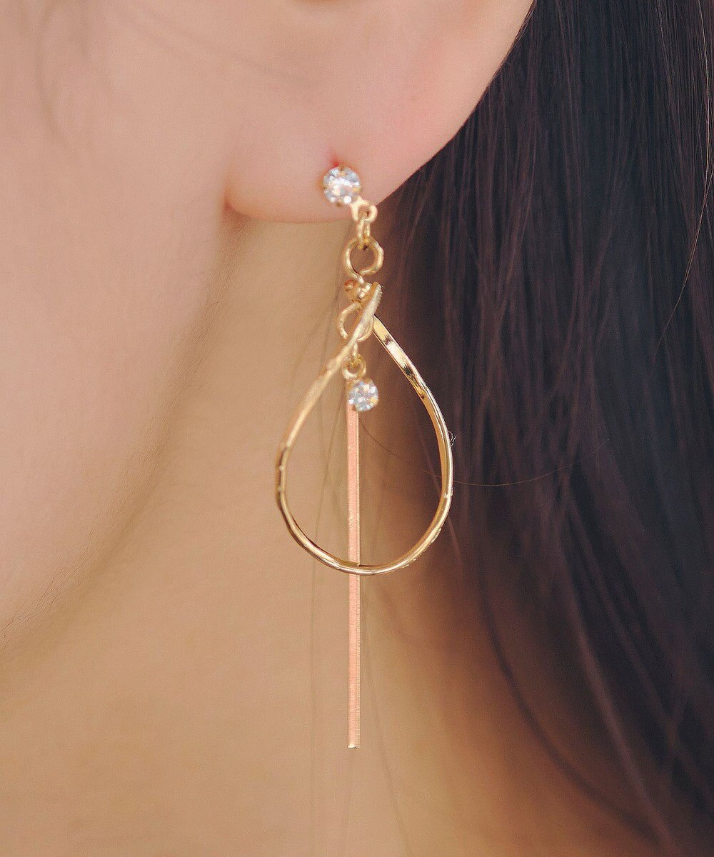 Tiaclasse ドロップバーピアス 