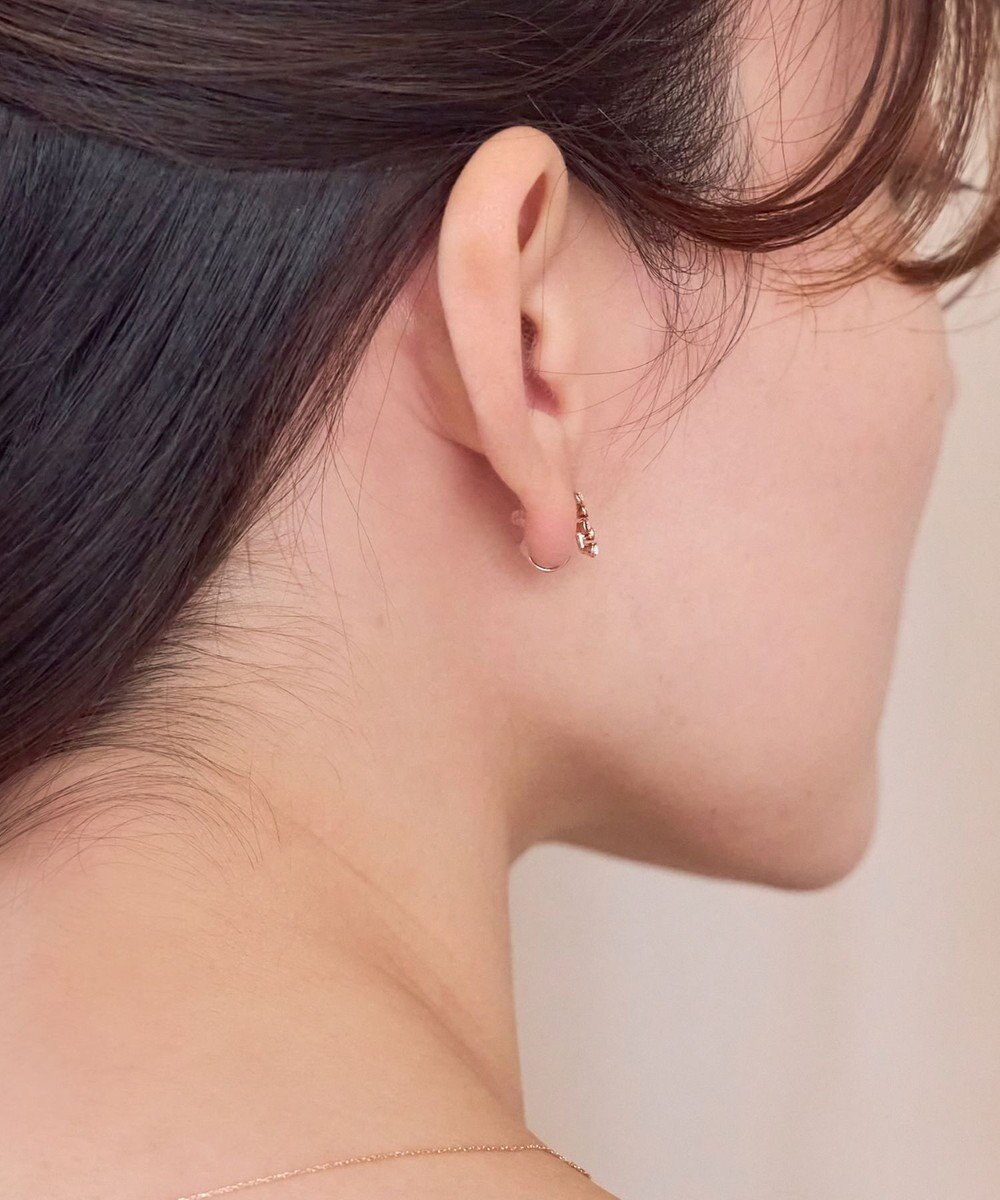 Phoebe 【金属アレルギー対応】【痛くないシリーズ】ランダムプチベゼルストーンライトフィットイヤリング　シャンパンゴールド 