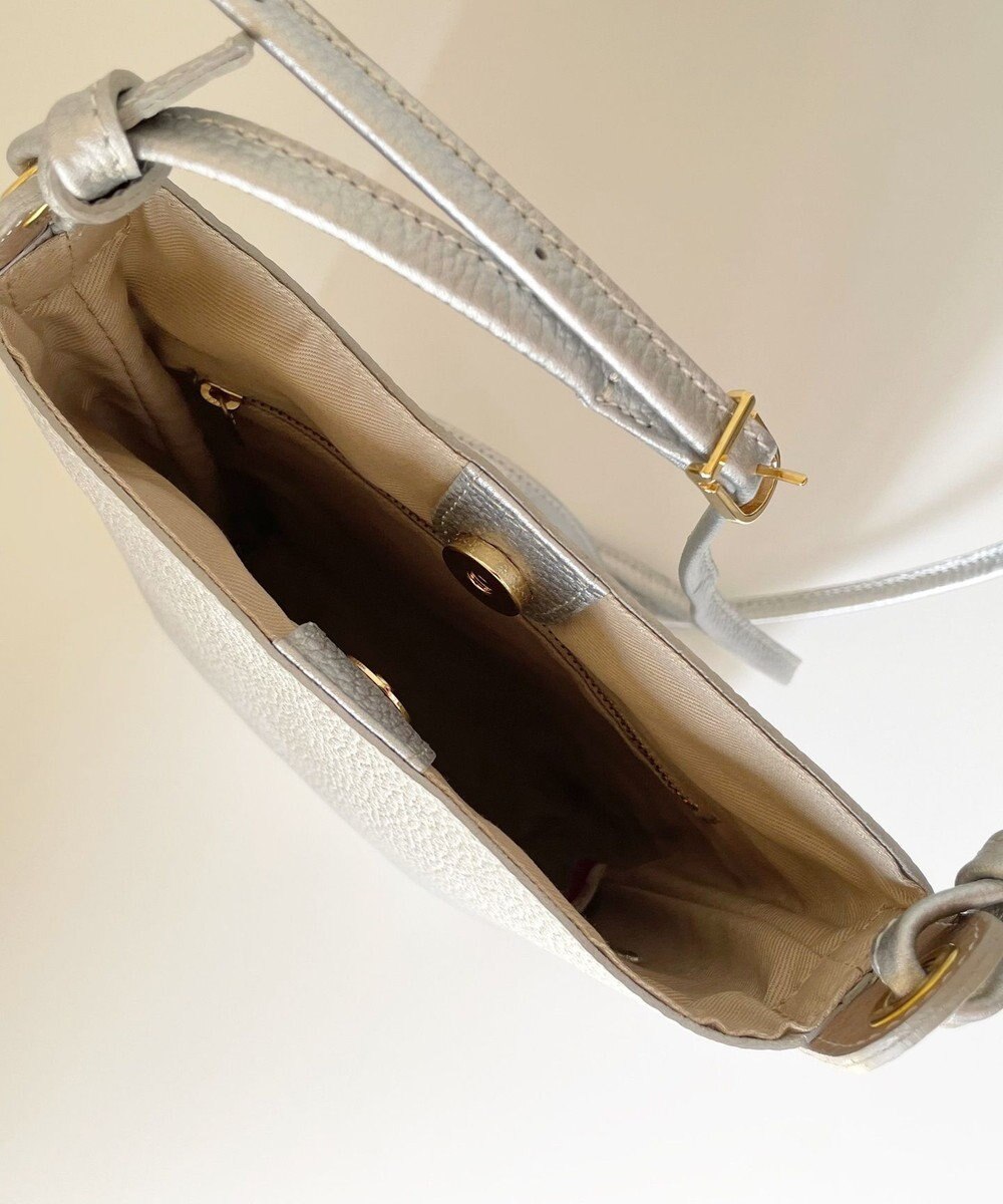 Hekhèr Le Style de Vie 新素材・新色追加【日本製】シュリンクレザー ショルダーバッグ シルバー 