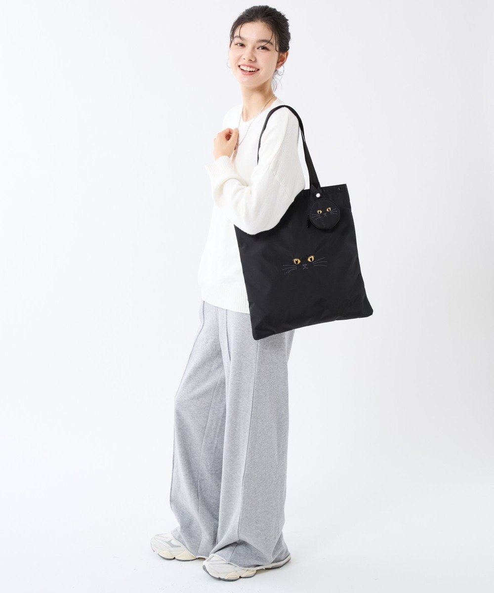 LeSportsac MINI ROUND CHARM/ブラックキャッツエンブロイダリー 