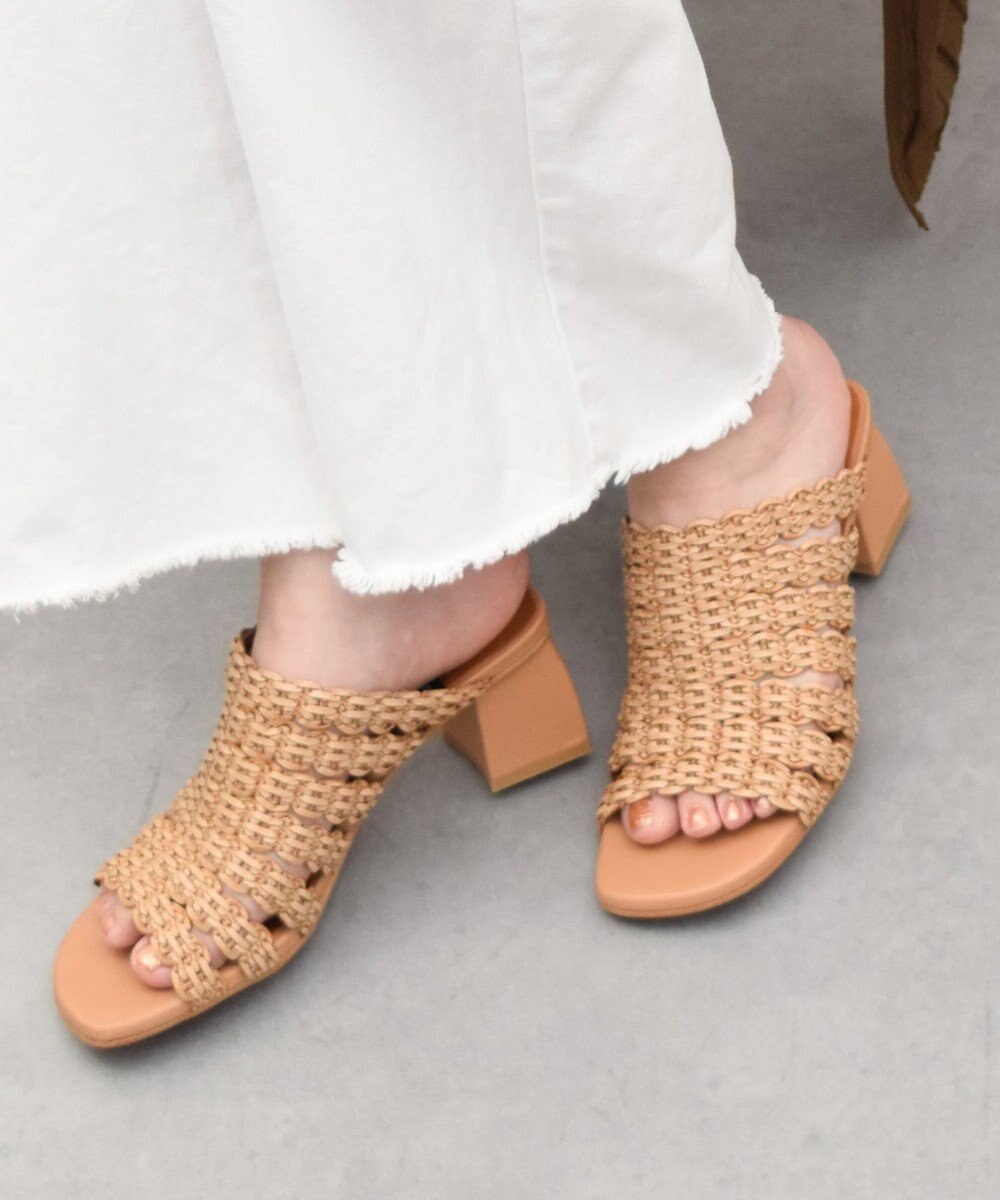 INTER-CHAUSSURES 【ANGEL ALARCON】チャンキーヒールラフィアサンダル 