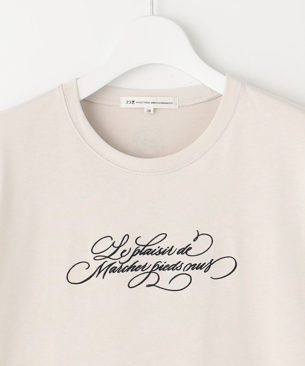 23区 【井波麻里衣さんコラボ】カリグラフィー 刺繍 Tシャツ 