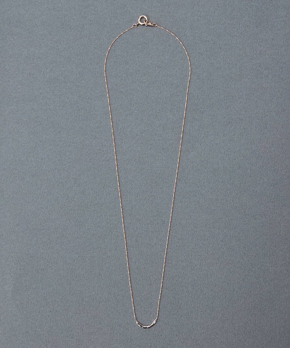 Phoebe 〈金属アレルギー対応〉エターナルクレセントネックレス 