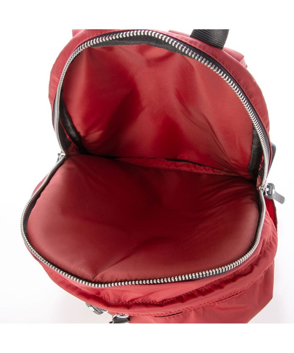 Y'SACCS ナイロン A4リュック　Sサイズ 