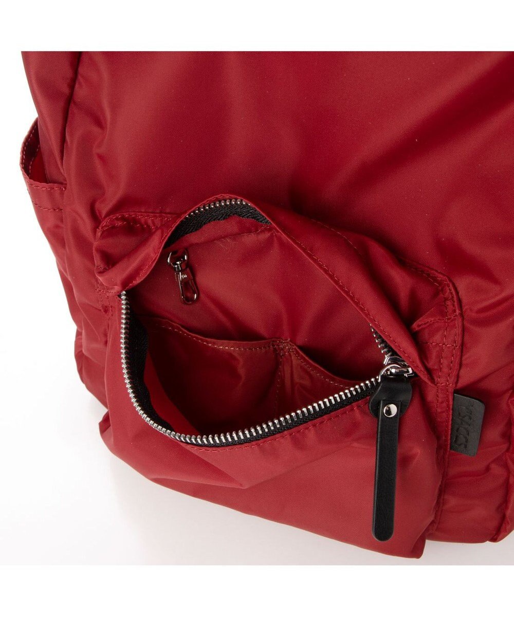 Y'SACCS ナイロン A4リュック　Sサイズ 