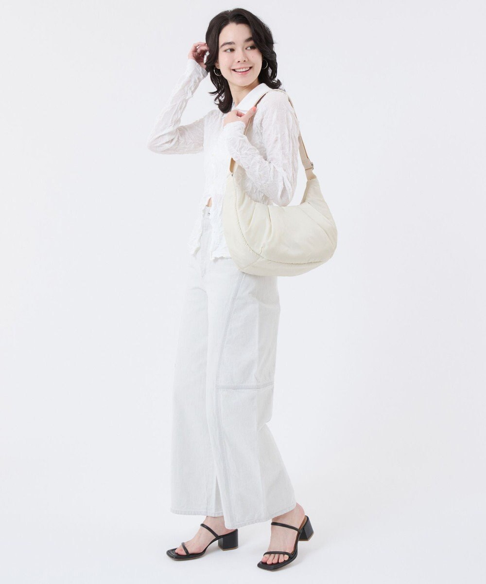 LeSportsac SHEEN LARGE CRESCENT/ホワイトマシュマロ 