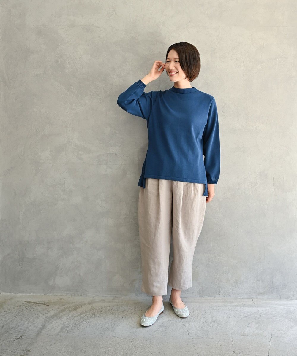 muuc 〈コットン100％強撚糸〉〈通気性が高いドライタッチな素材〉袖口ケーブル模様編み フレアーシルエット後ろプリーツ ハイネックプルオーバー 