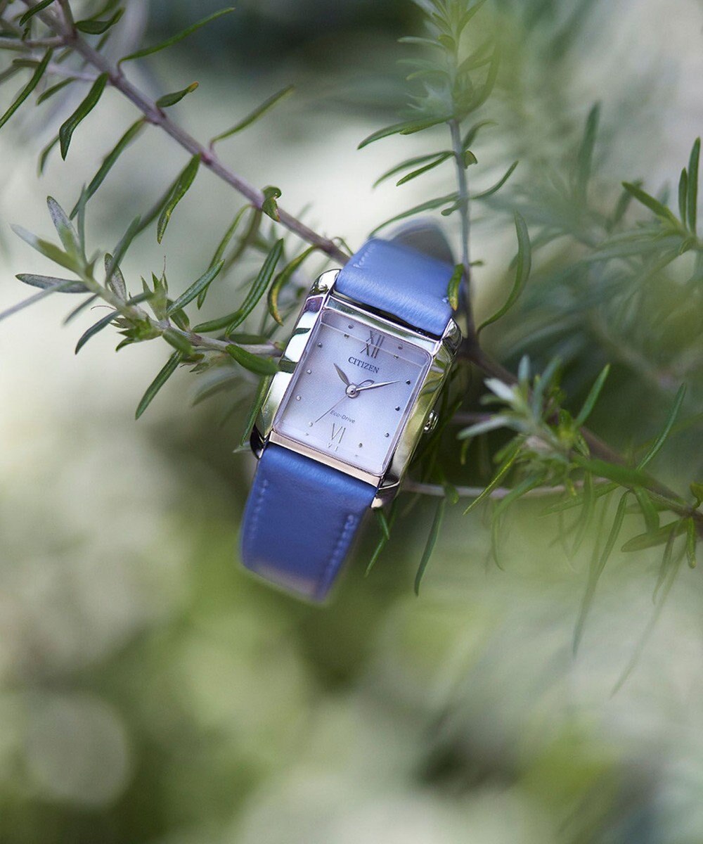 CITIZEN 【光発電エコ・ドライブ】ハンサムなスクエアケース 替えバンド付き シルバー ブルー 