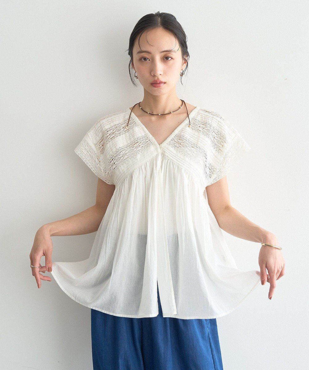 earth music&ecology 【WEB・一部店舗限定】【綿100％】レース＆ピンタックフレンチブラウス 
