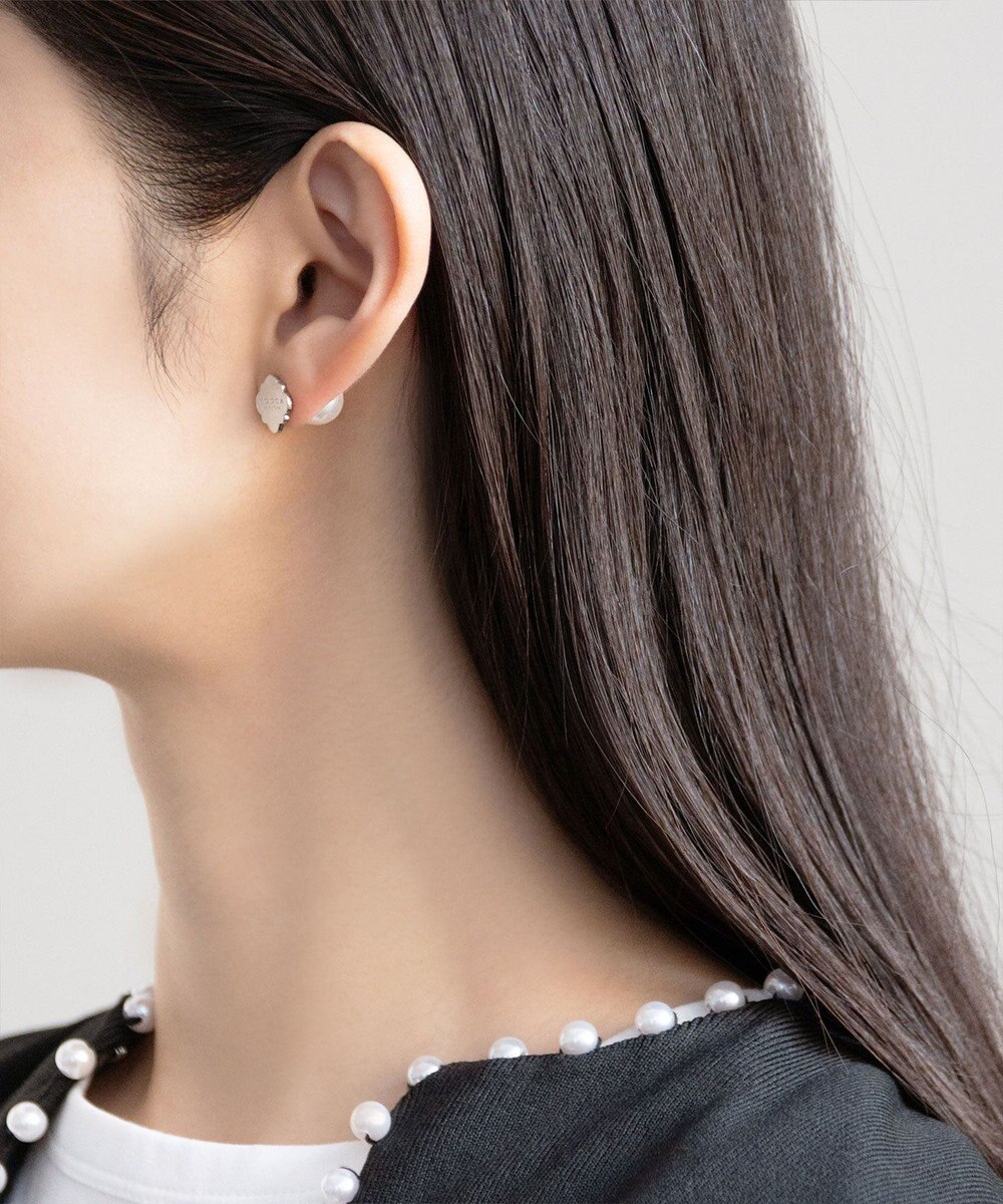 TOCCA LOGO CLOVER STUD PIERCED EARRINGS ピアス 