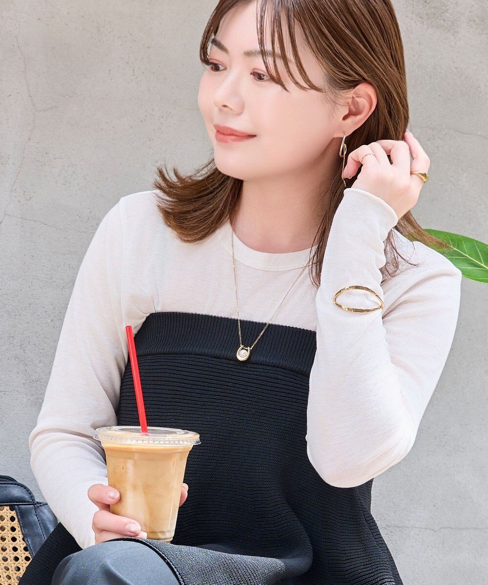 Phoebe 〈金属アレルギー対応〉メタリックパールホースシューネックレス　ゴールド　ステンレス/馬蹄/蹄鉄/ラッキーモチーフ/ギフト/プレゼント/大ぶり 