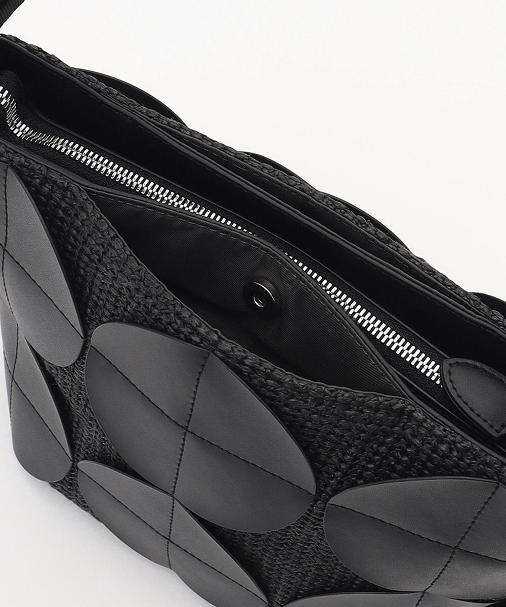 Y'SACCS サークルパッチショルダーバッグ 