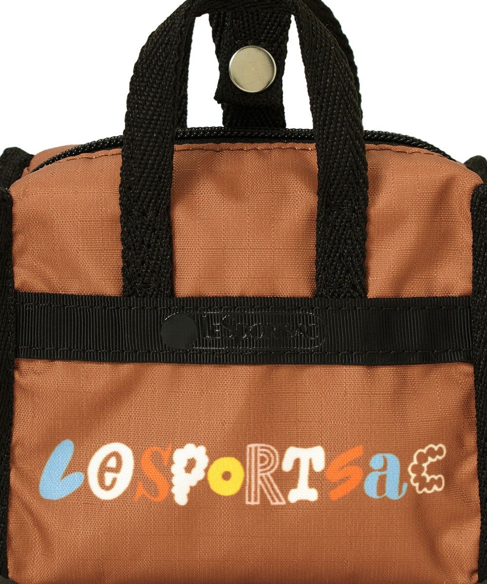 LeSportsac MICRO WEEKENDER CHARM/LSSタイポグラフィチャームブラウン 