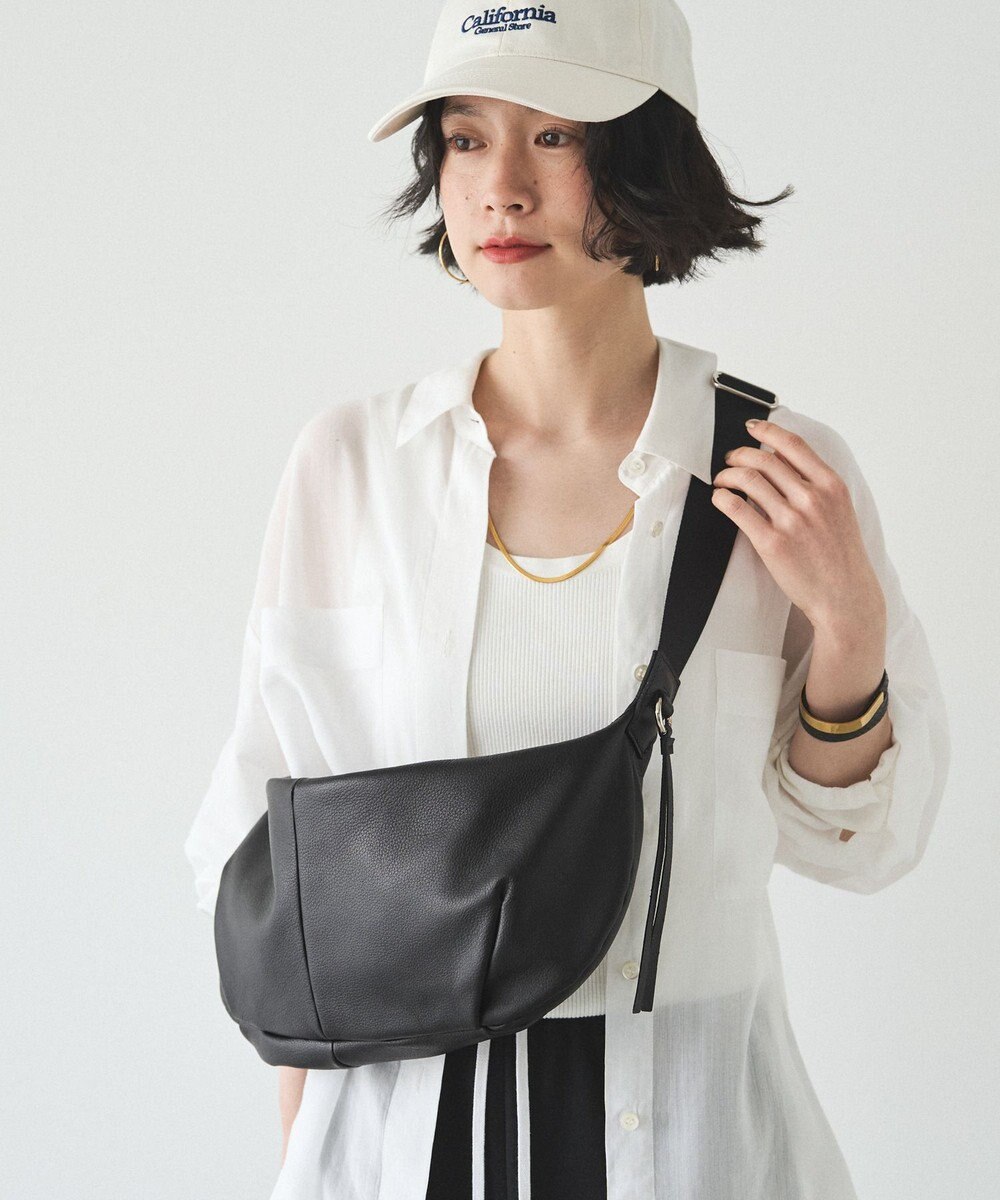 russet ソフトレザーバナナボディバッグ(CE-1695) 