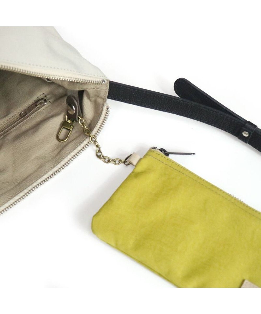 Regalo Felice 【超軽量 / A4サイズ対応 / 口元ファスナータイプ】ショルダー / REGALO 