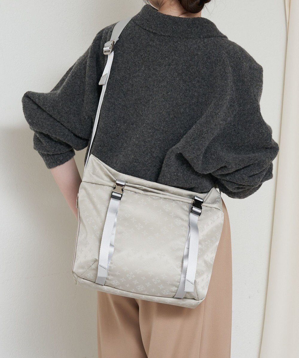 russet ナイロンジャガードメタルバックルショルダーバッグ M(CE-1671) 