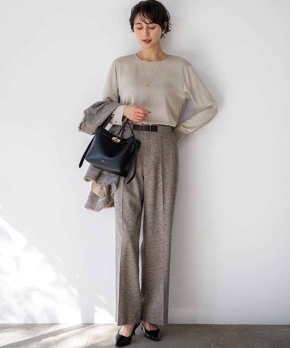 23区 カフスボタン サテンTEEブラウス 