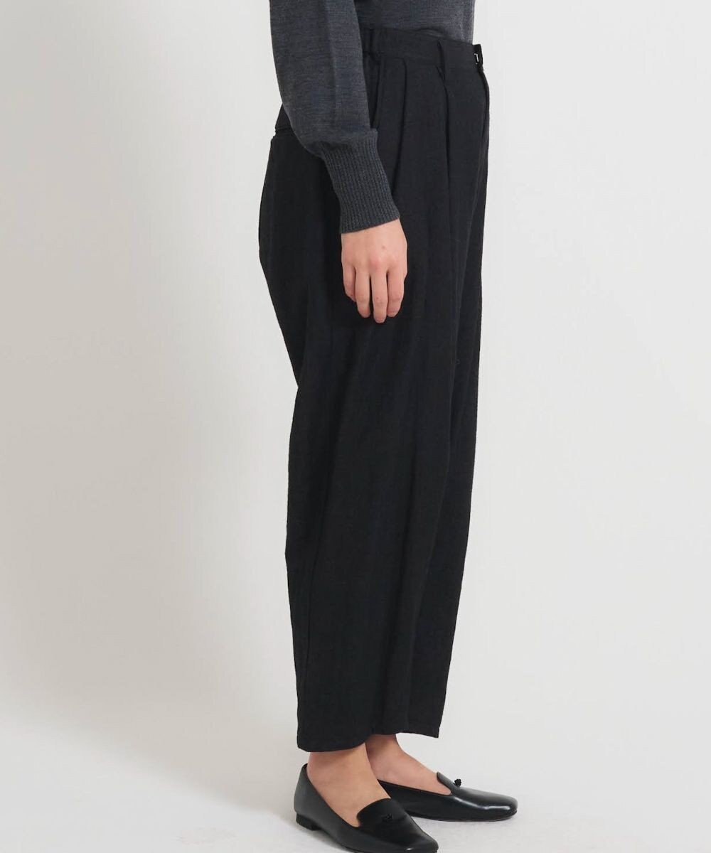 muuc 〈軽やかな尾州産リネンウール〉スラックスパンツ  　ロングシーズン 秋冬春 後ろウエストゴム有り ゆったりシルエット セットアップ可能  裏地有り 