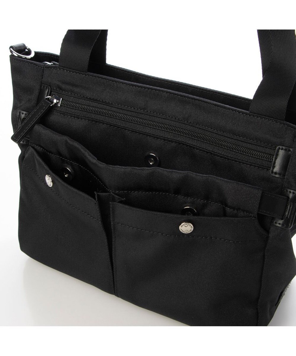 LA BAGAGERIE フロントポケット　スクエアナイロントート 