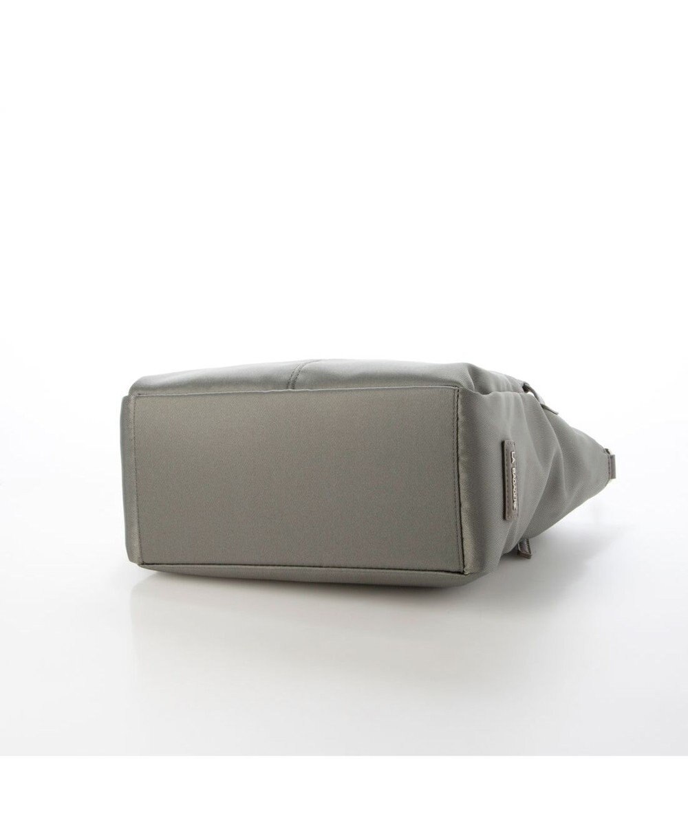 LA BAGAGERIE フロントポケット　スクエアナイロントート 