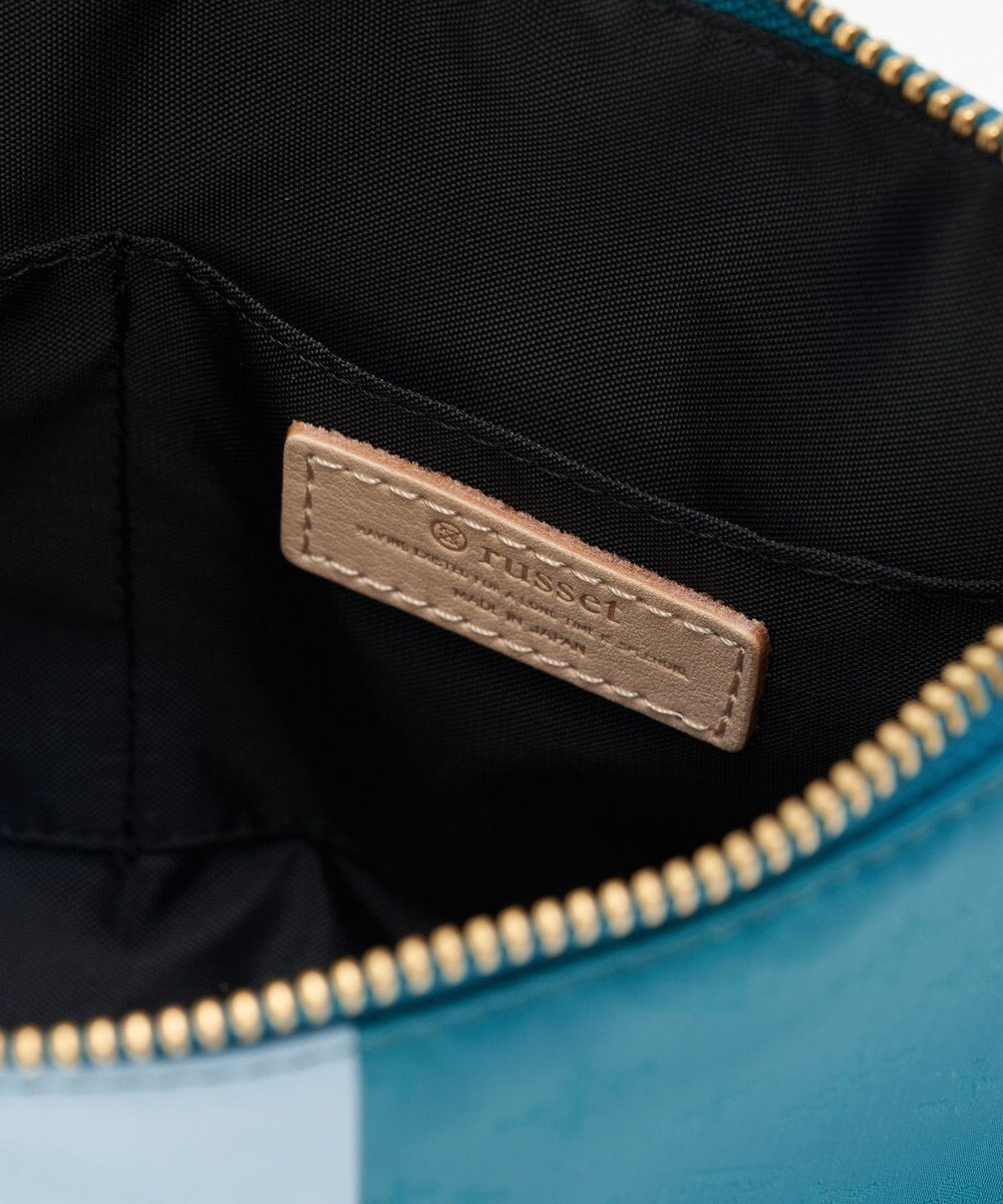 russet ラインプリントポーチ M(Z-226) 