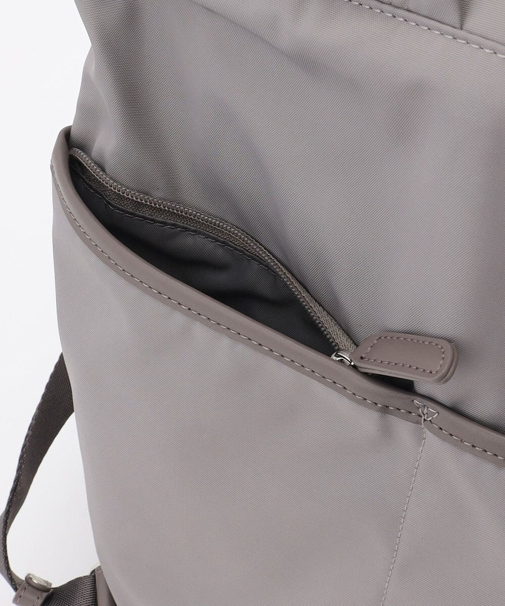 Y'SACCS アシメファスナーポケットリュック 