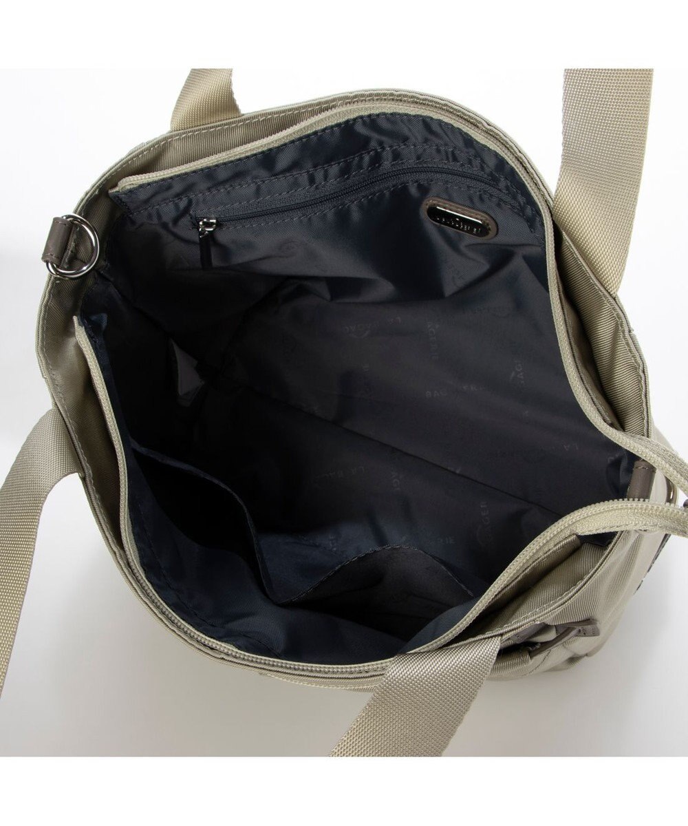 LA BAGAGERIE フロントポケット　スクエアナイロントート 