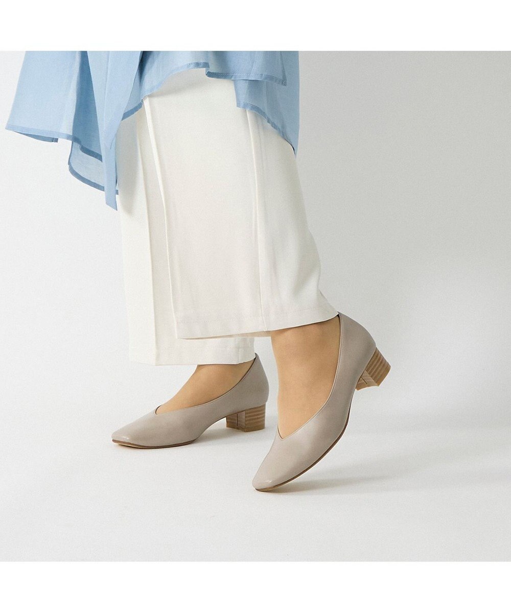 ing <ing>【WEB限定】【レイン対応】スクエアトゥVカットパンプス 