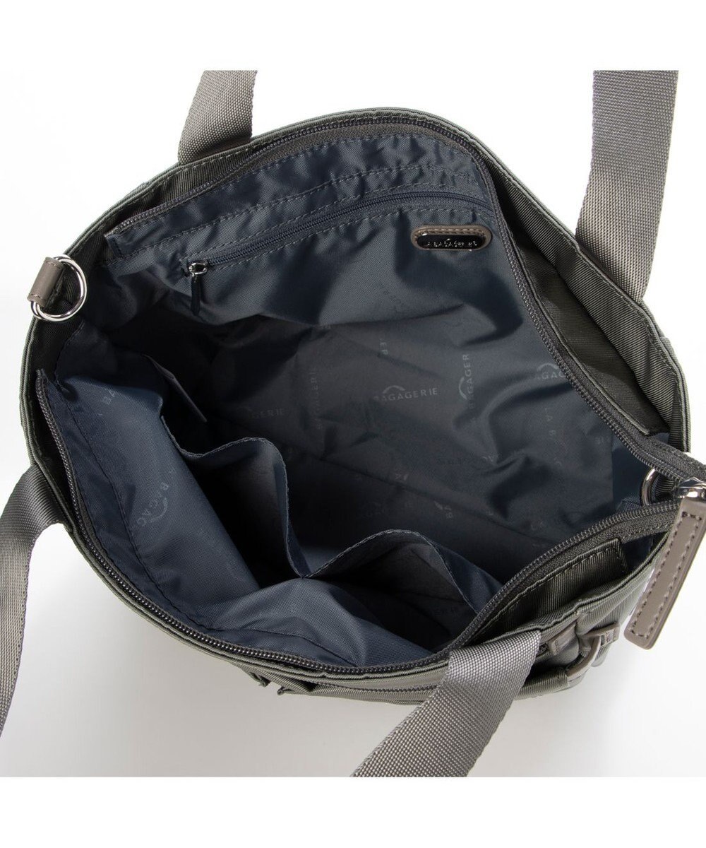 LA BAGAGERIE フロントポケット　スクエアナイロントート 