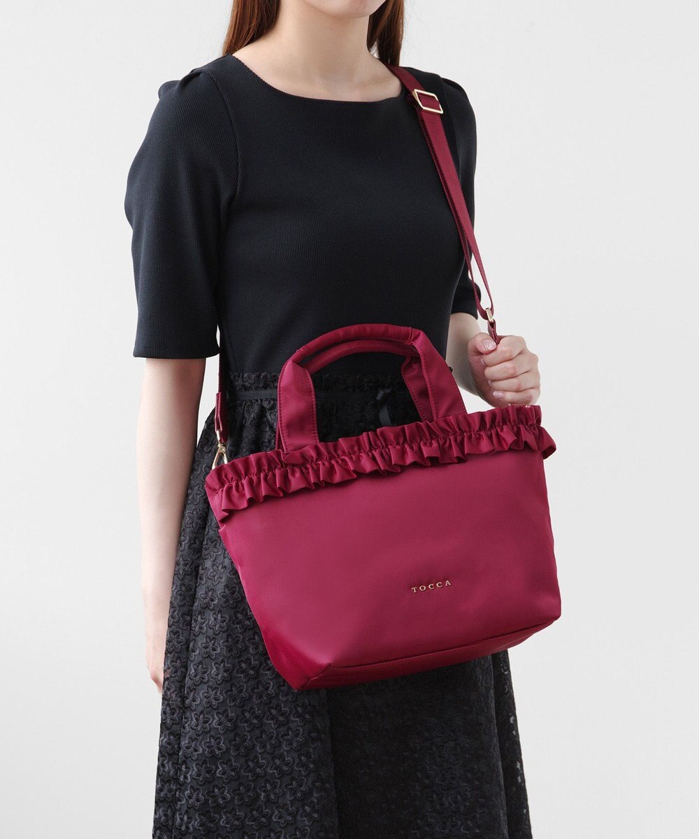 TOCCA 【ショルダー取り外し可能】FRILL GARLAND NYLONTOTE  トートバッグ 
