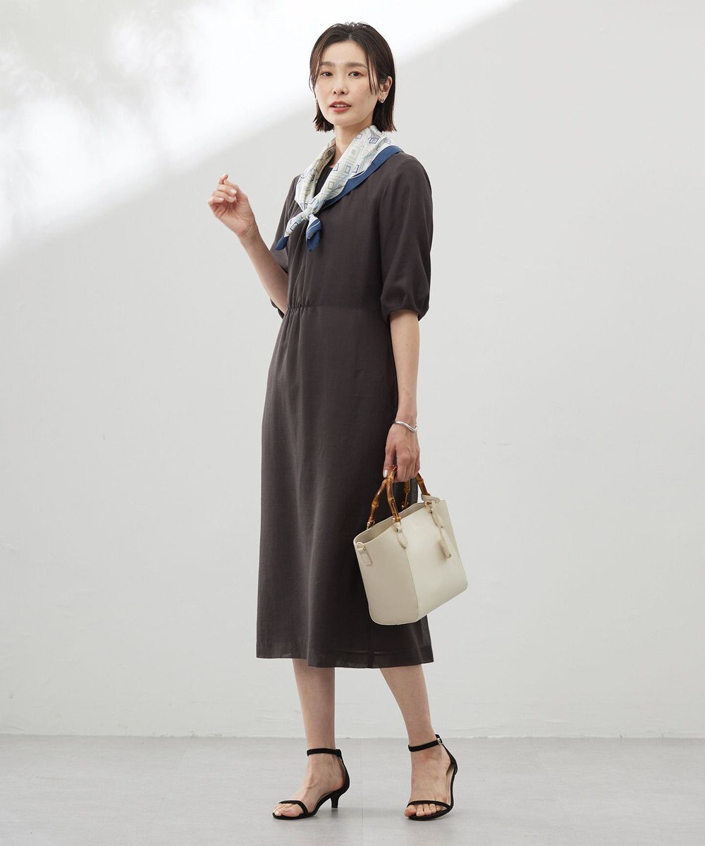 J.PRESS LADIES azulejoスクエアプリント スカーフ 