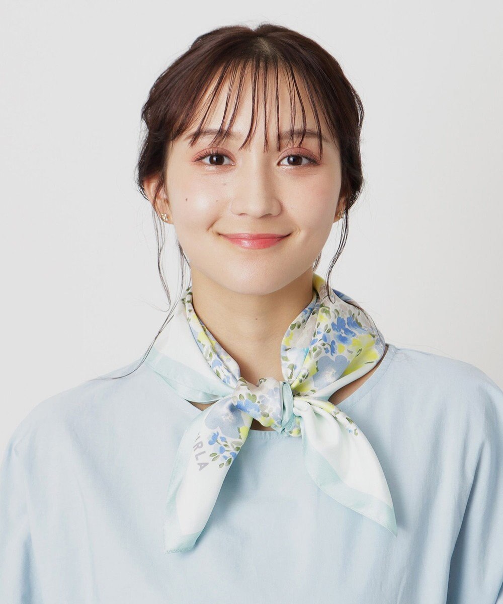 MOONBAT 【シルク100%】フルラ (FURLA) 花柄 シルクプリントスカーフ 65cm×65cm 