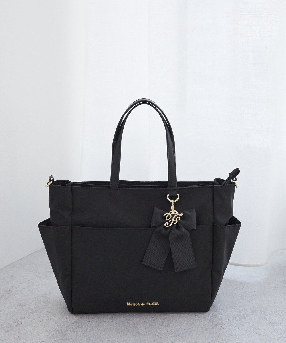 Maison de FLEUR 撥水加工リボンチャームマルチポケットトートS 