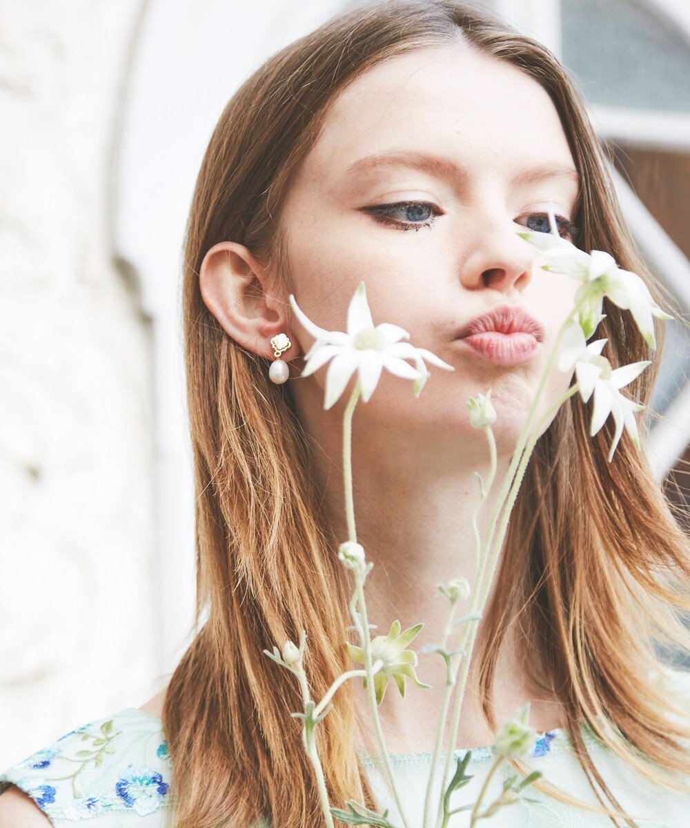 TOCCA CLOVER & PEARL EARRINGS 淡水バロックパールイヤリング 