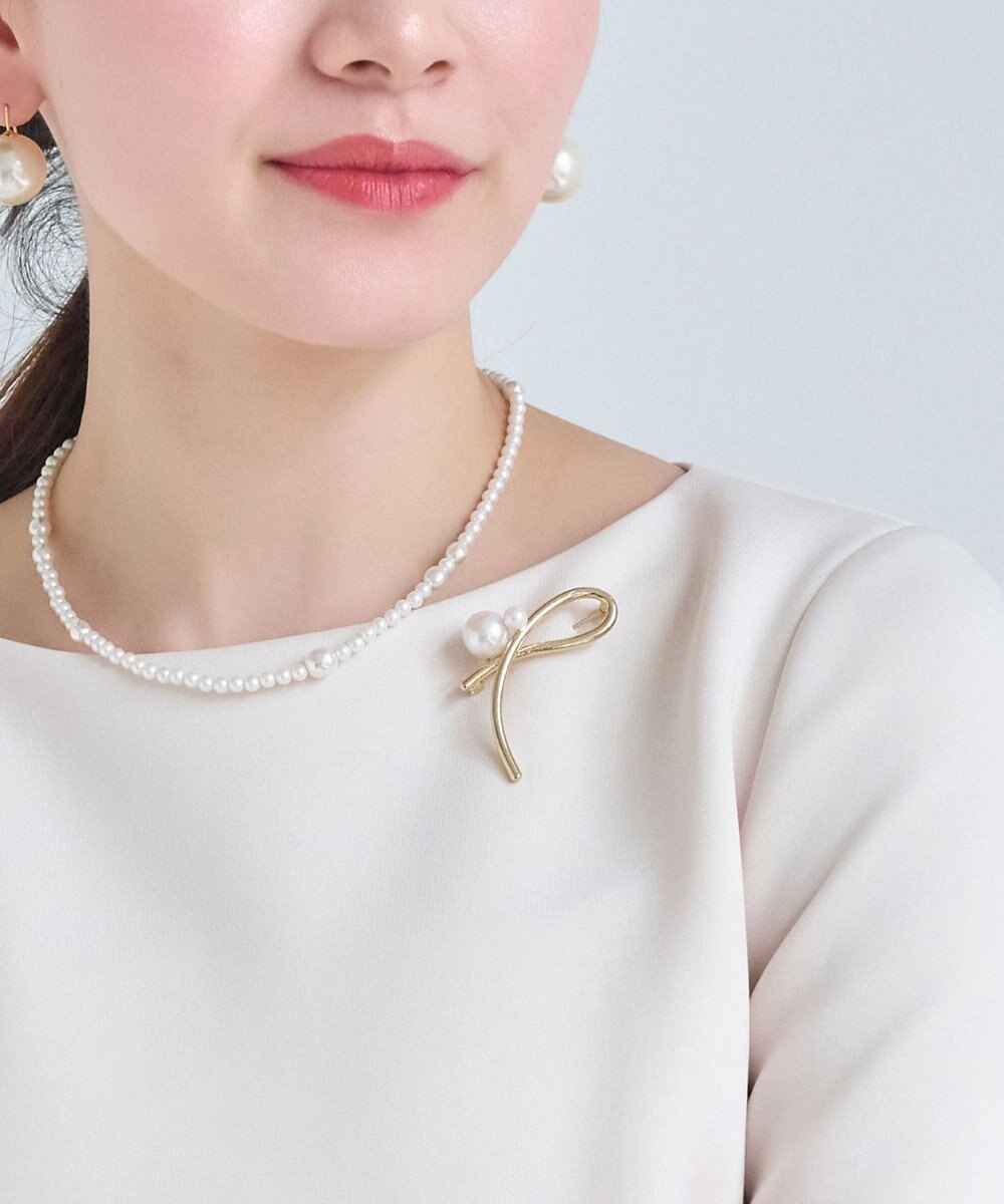 Phoebe クロスメタルパールブローチ　ゴールド 