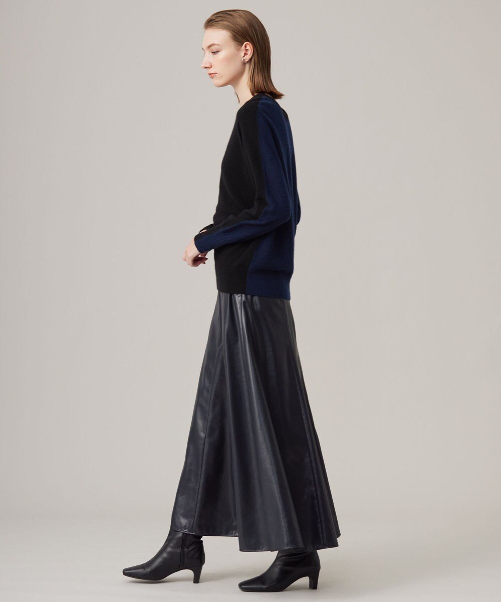 ICB 【CLASSY.1月号掲載・前後着用可能】ピュアカシミヤ バイカラーニット 