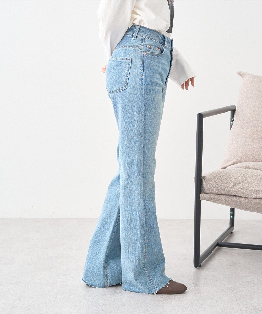 earth music&ecology 【セルフカット可】ストレッチフレアデニムパンツ 