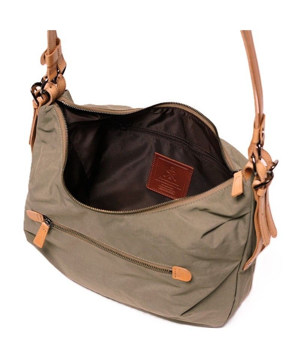 Regalo Felice 【A4サイズ対応 / たっぷり大容量】ショルダー中 / REGALO 