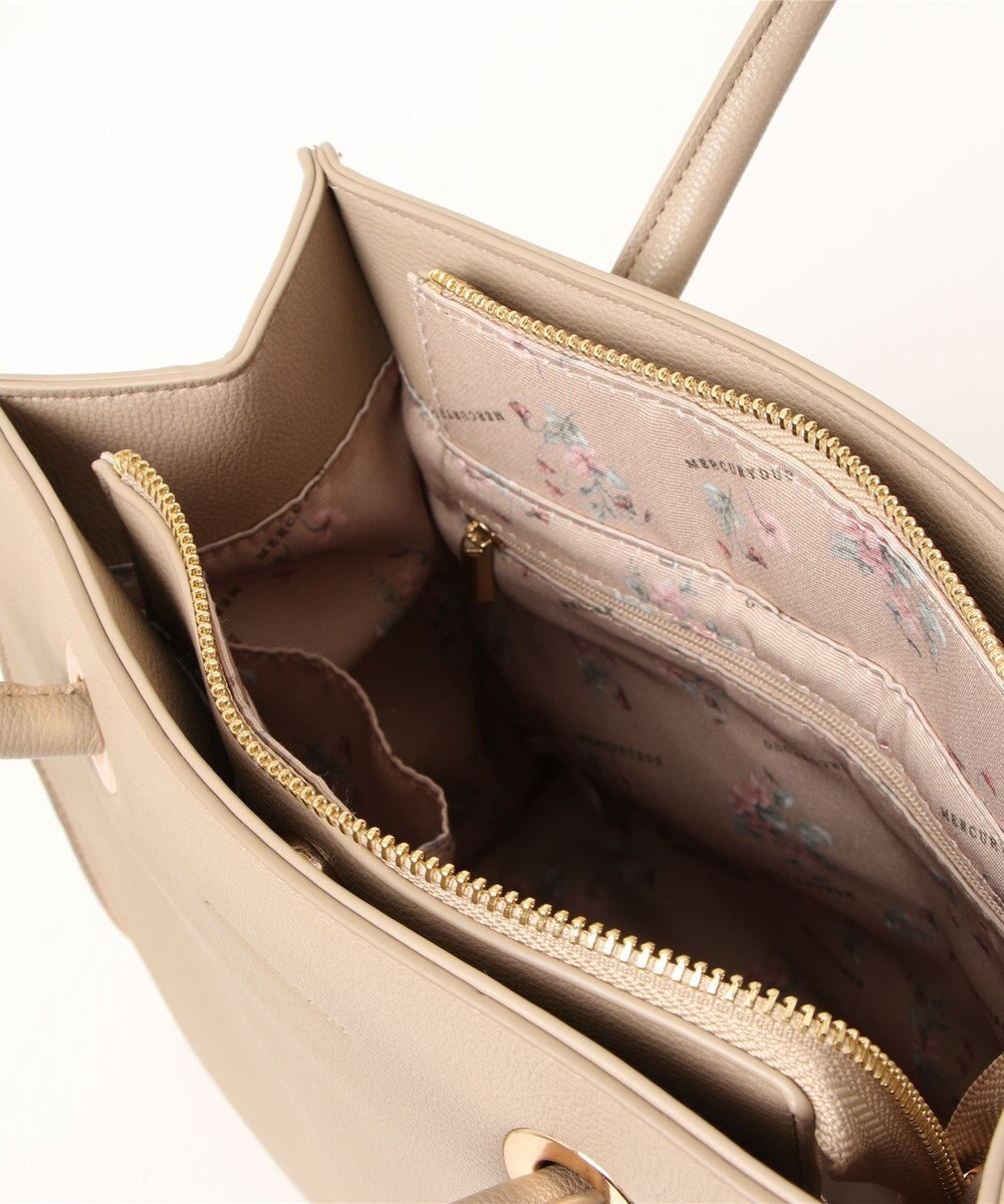 style code  【MERCURYDUO/マーキュリーデュオ】メタルアイレット　両アオリポケット　スクエアハンドバッグ 