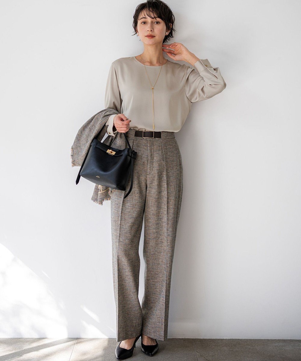 23区 カフスボタン サテンTEEブラウス 