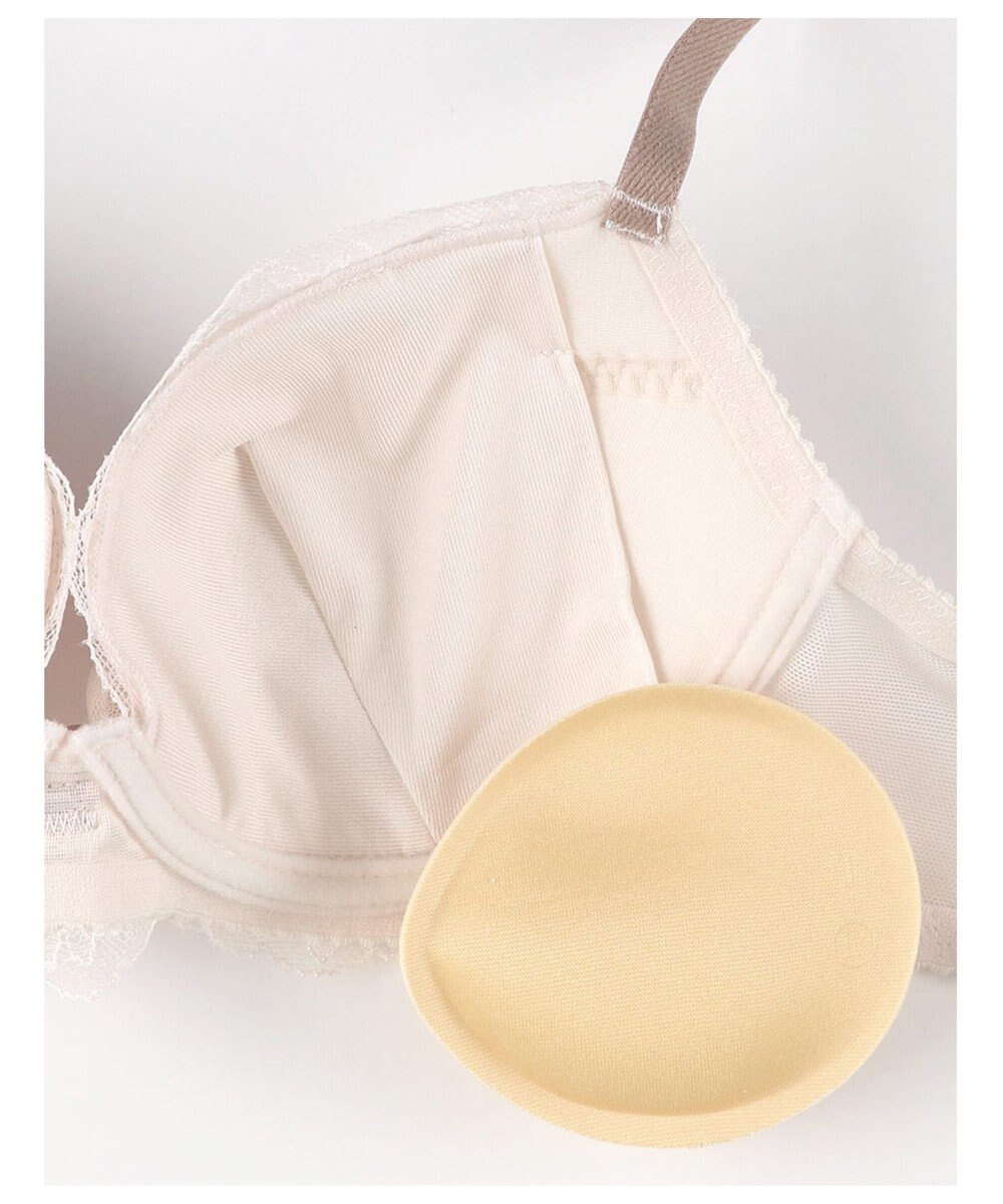 WACOAL 【ファーストリボンブラ】 ブラジャー 【若い世代の体型特徴を考えた設計仕様】 きれいな谷間をメイクしてキープ まるみのあるシルエット レディース BRB409 /ワコール 