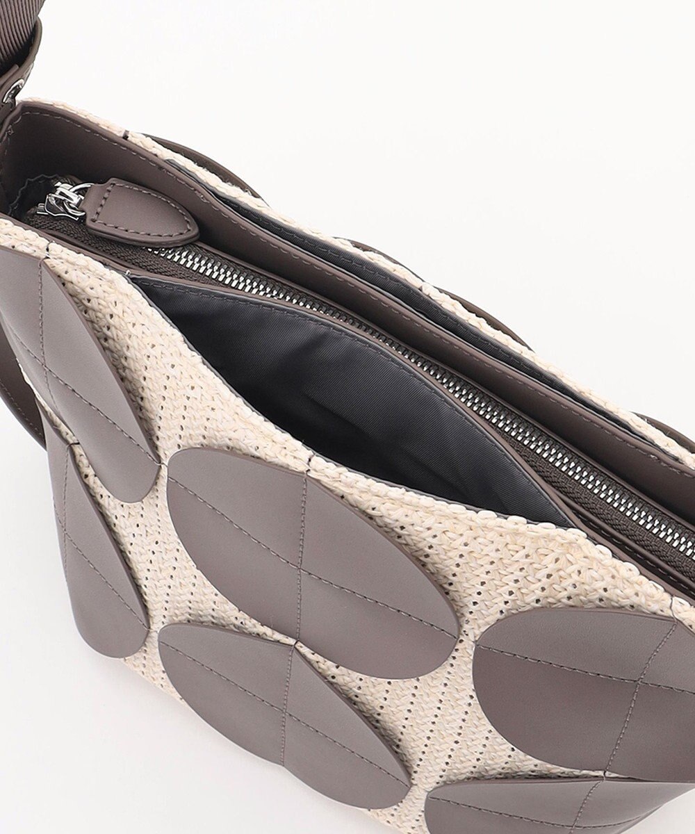 Y'SACCS サークルパッチショルダーバッグ 