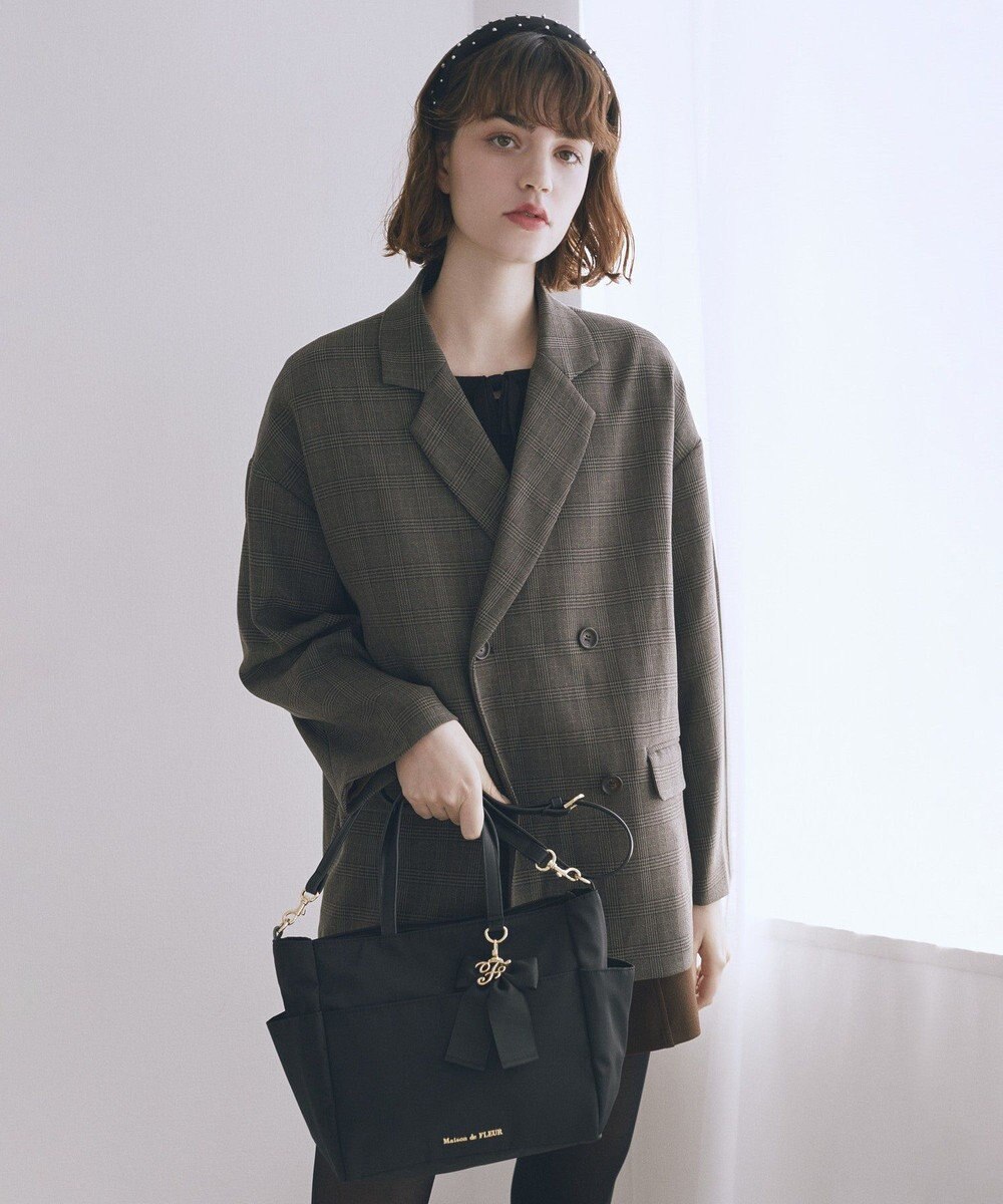 Maison de FLEUR 撥水加工リボンチャームマルチポケットトートS 